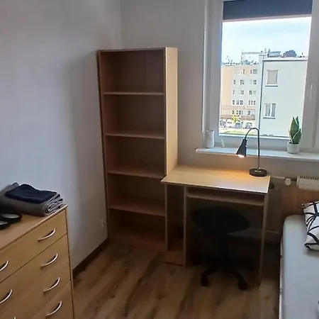 Jakość-niska Cena-cisza I Spokój-prywatny Na Klucz-5 Km Do Plaży-piwnica Na Rower-centrum Habitación en casa particular *