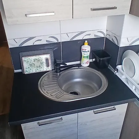Jakość-niska Cena-cisza I Spokój-prywatny Na Klucz-5 Km Do Plaży-piwnica Na Rower-centrum Habitación en casa particular